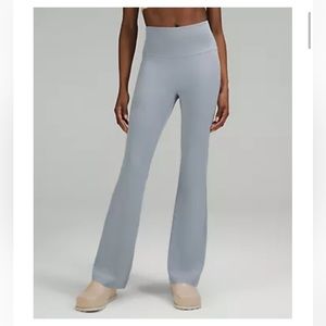 Lululemon groove super high rise flare don’t *nulu chambray size 2